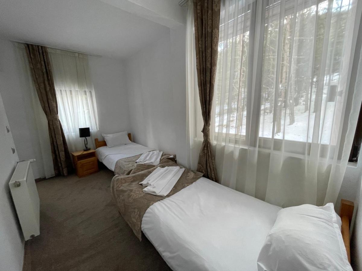 Hotel Merdjan Сырница Экстерьер фото